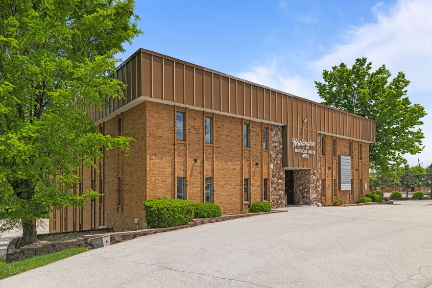 4585 Washington St, Florissant, MO for lease - Building Photo - Image 2 of 14