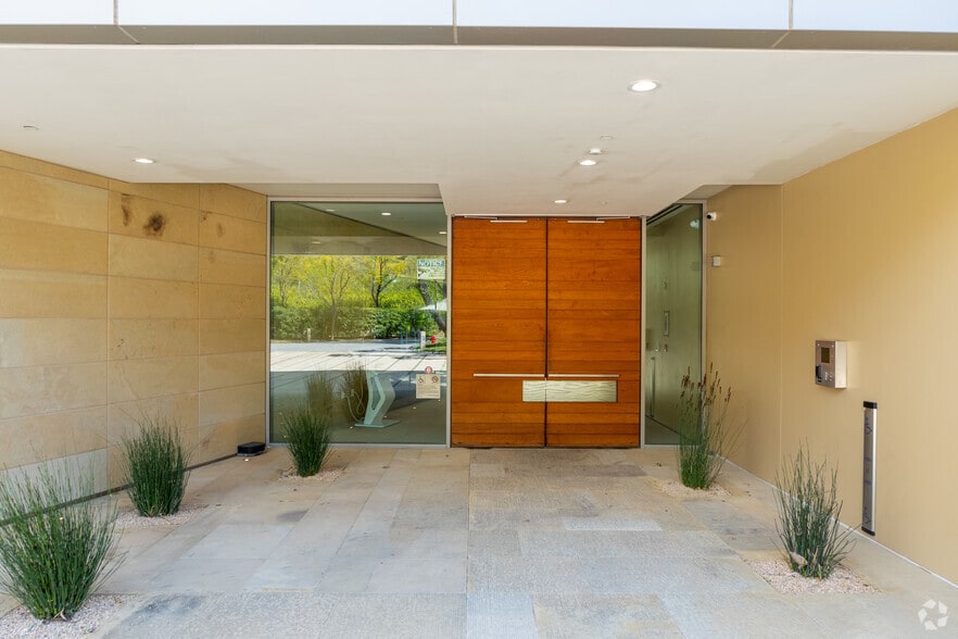 24151 Ventura Blvd, Calabasas, CA for lease - Interior Photo - Image 3 of 19