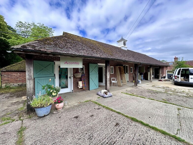 Thame Rd, Long Crendon for lease - Building Photo - Image 1 of 6