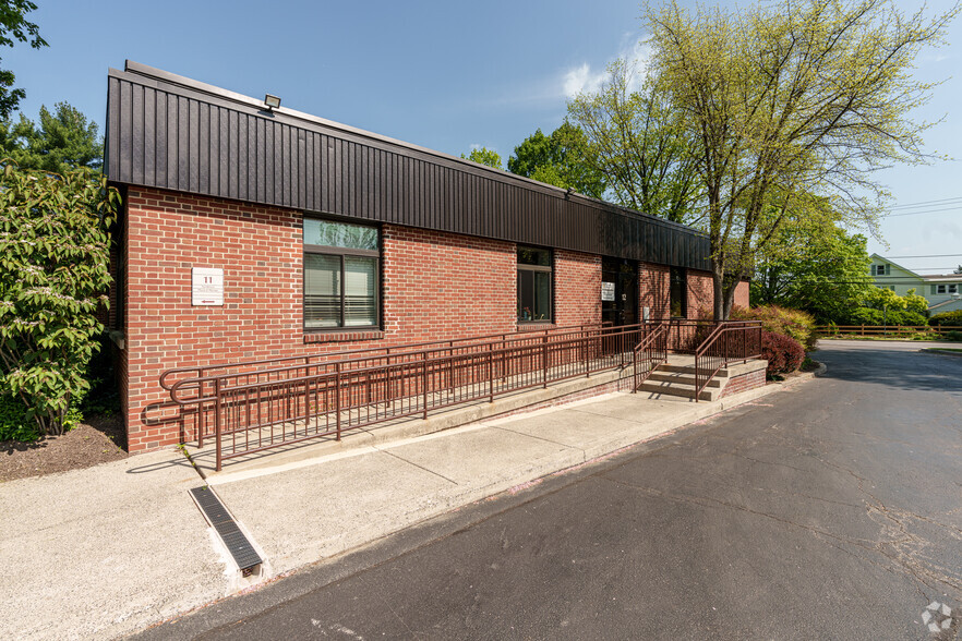 8200 Flourtown Ave, Wyndmoor, PA for lease - Building Photo - Image 3 of 14