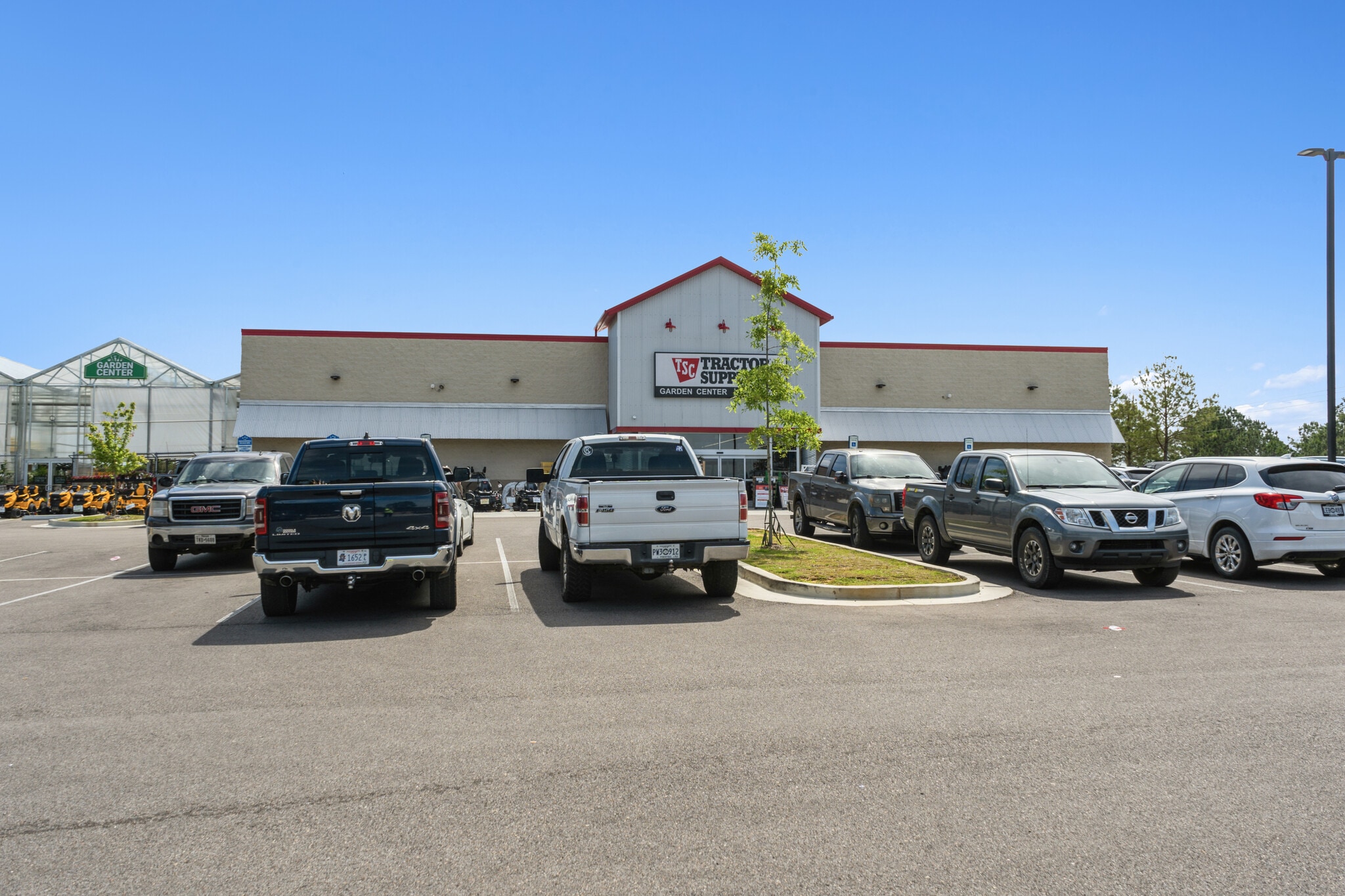 1122 W Barnes Crossing Rd, Tupelo, MS for sale Building Photo- Image 1 of 5