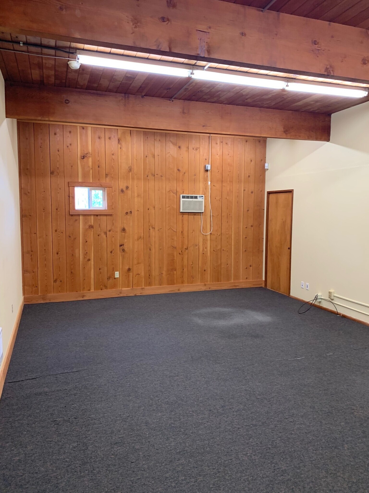 35817 Highway 58, Pleasant Hill, OR for lease Interior Photo- Image 1 of 2