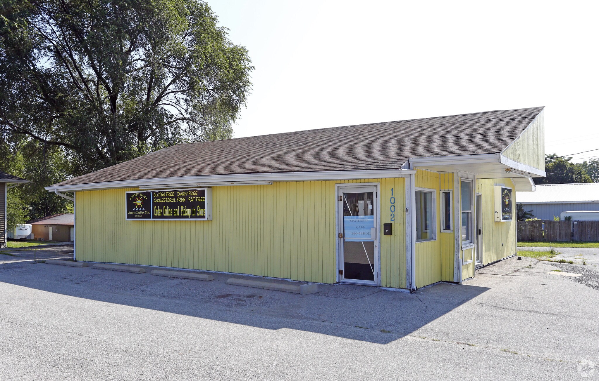 1002 N Wayne St, Angola, IN for sale Primary Photo- Image 1 of 1