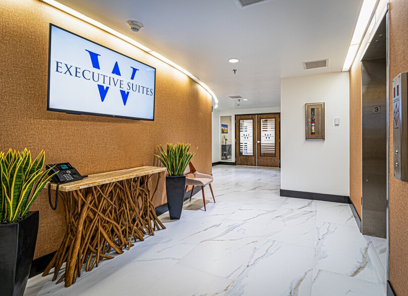 1601 Belvedere Rd, West Palm Beach, FL for lease - Interior Photo - Image 1 of 21