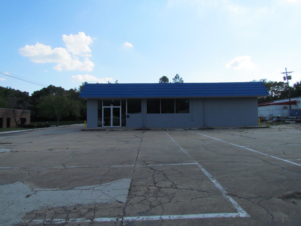 532 E Broad St, Mineola, TX 75773