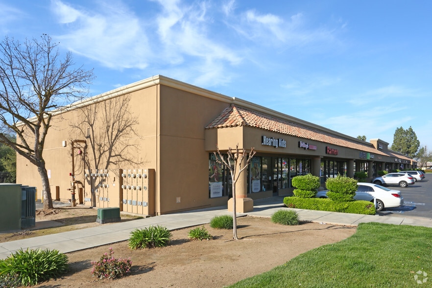 5702-5780 N 1st Ave, Fresno, CA for lease - Building Photo - Image 2 of 3