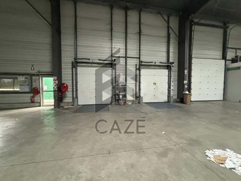 Office in Blanquefort for lease - Interior Photo - Image 1 of 6