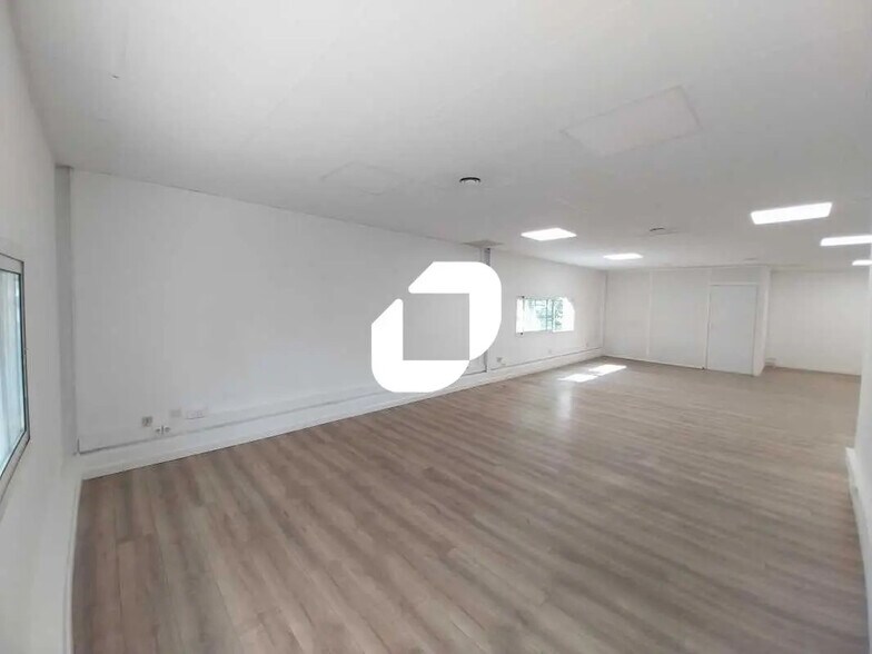 Office in Montpellier for lease - Interior Photo - Image 3 of 19