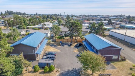 208-224 NW 7th St, Newport, OR for sale - Primary Photo - Image 1 of 5