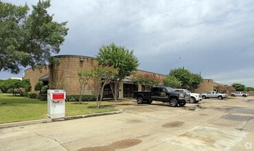 15660 W Hardy Rd, Houston, TX for lease Building Photo- Image 1 of 2