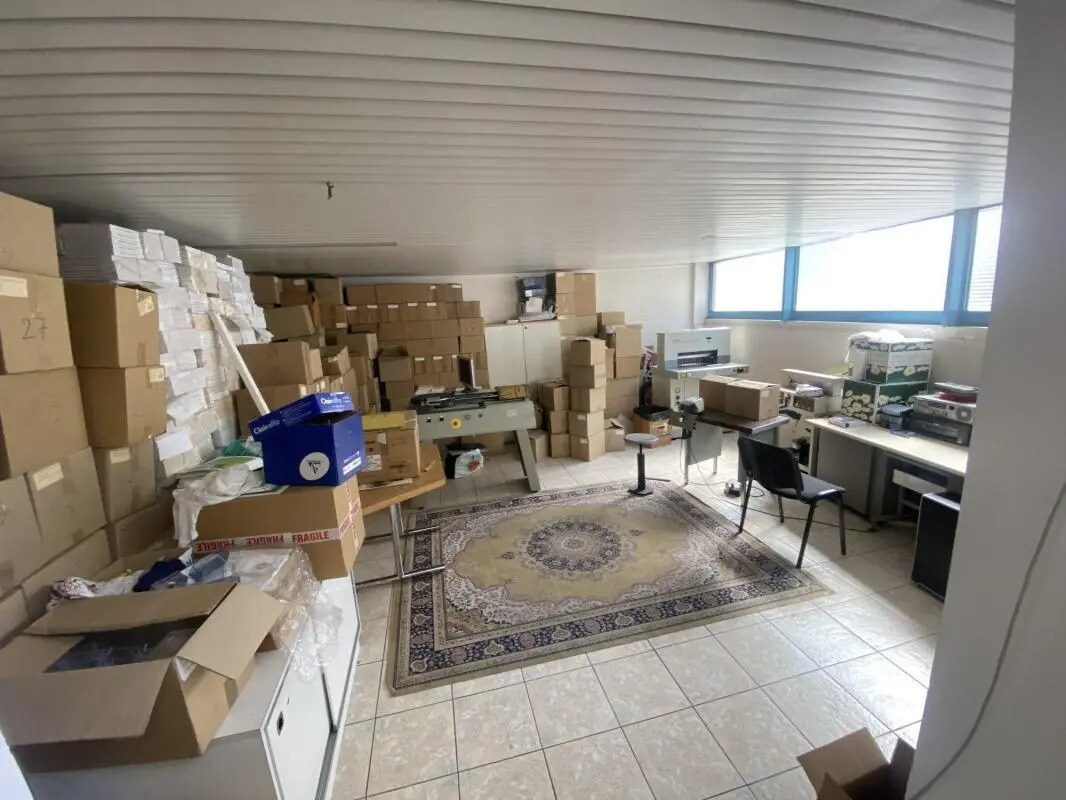 Office in Saint-Denis for sale Building Photo- Image 1 of 10