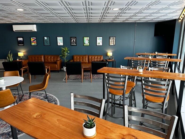 185 Cottage Rd, South Portland, ME for lease - Building Photo - Image 2 of 6