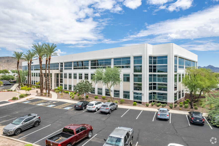 2401 W Peoria Ave, Phoenix, AZ for lease - Building Photo - Image 1 of 5