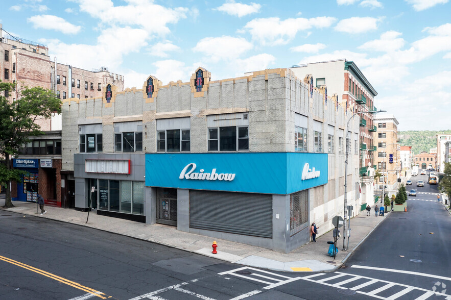 27-31 S Broadway, Yonkers, NY for lease - Primary Photo - Image 1 of 9