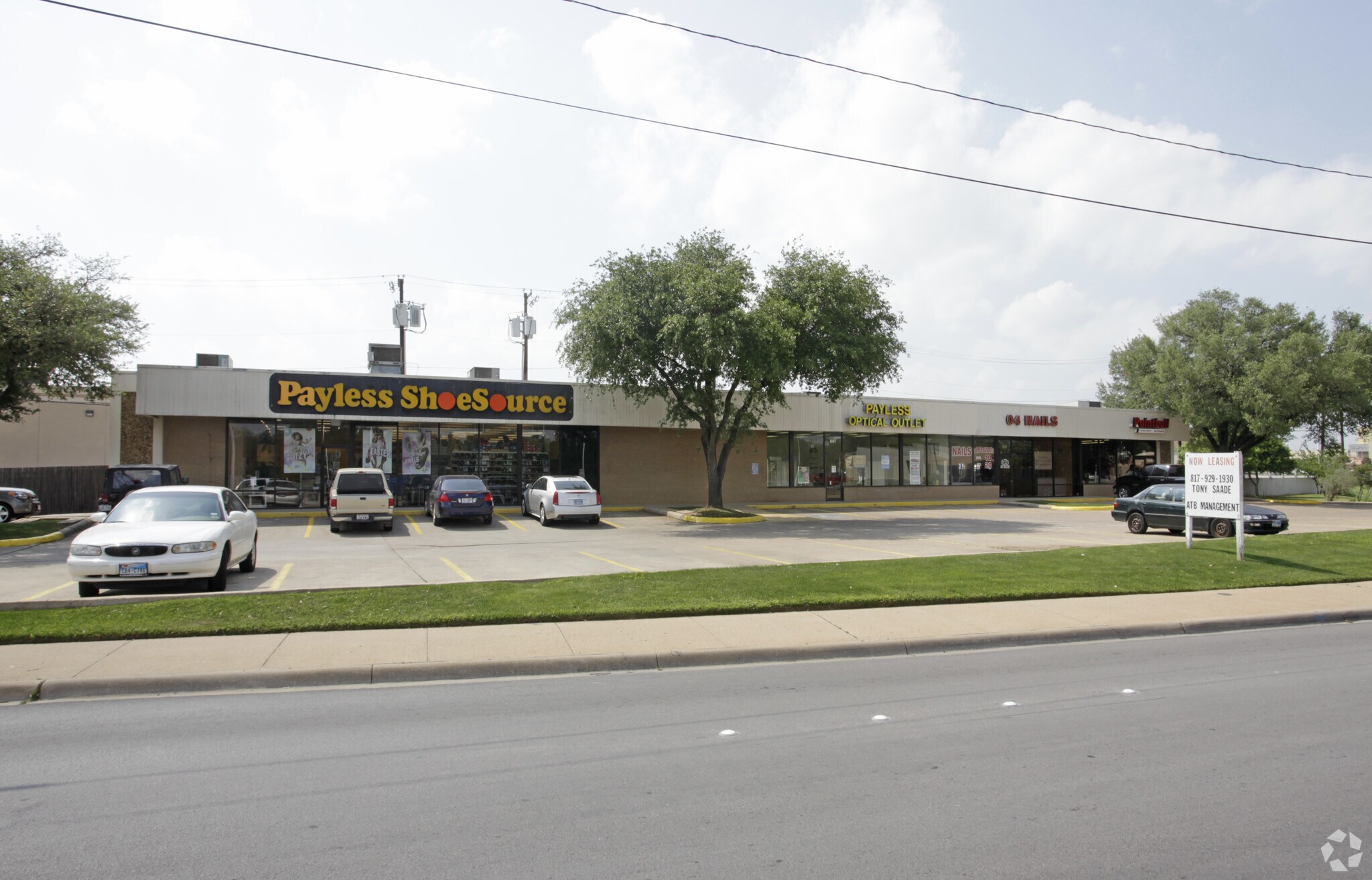 805-813 Melbourne Rd, Hurst, TX for lease Primary Photo- Image 1 of 13