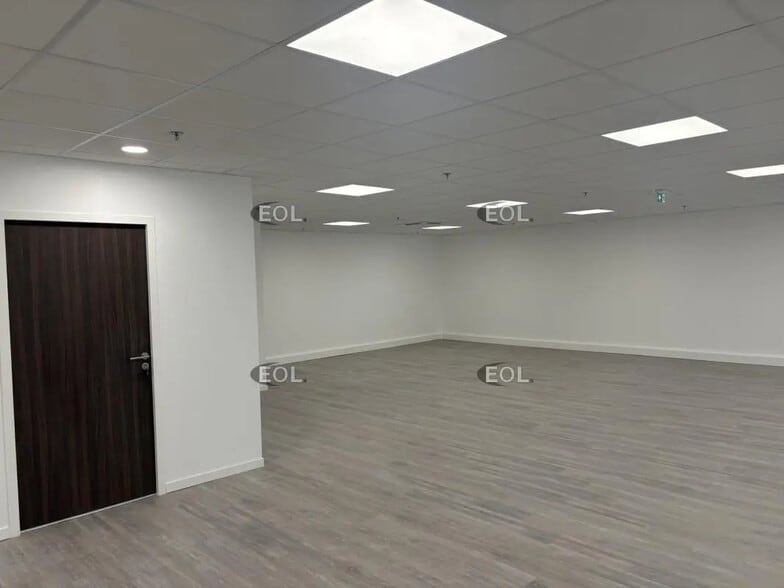 Industrial in Goussainville for lease - Interior Photo - Image 2 of 7