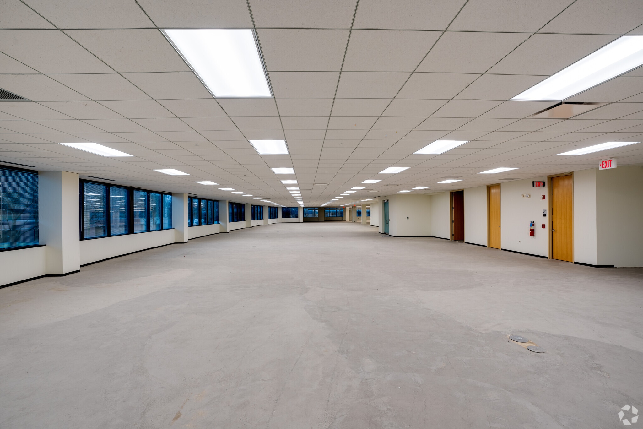 3050 Highland Pky, Downers Grove, IL for lease Interior Photo- Image 1 of 2