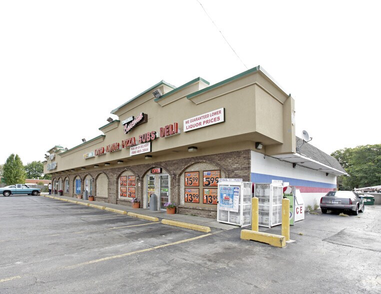 37450-37470 Harper Ave, Clinton Township, MI for sale - Primary Photo - Image 1 of 1