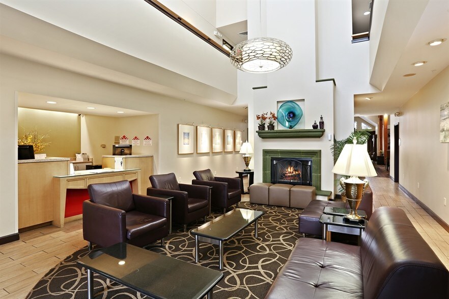 11400 College Blvd, Overland Park, KS for sale - Lobby - Image 1 of 1
