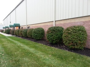 8 Petra Ln, Albany, NY for lease Building Photo- Image 1 of 2