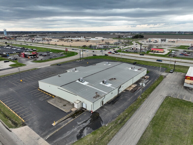 1407 38th St, Peru, IL for lease - Building Photo - Image 3 of 9