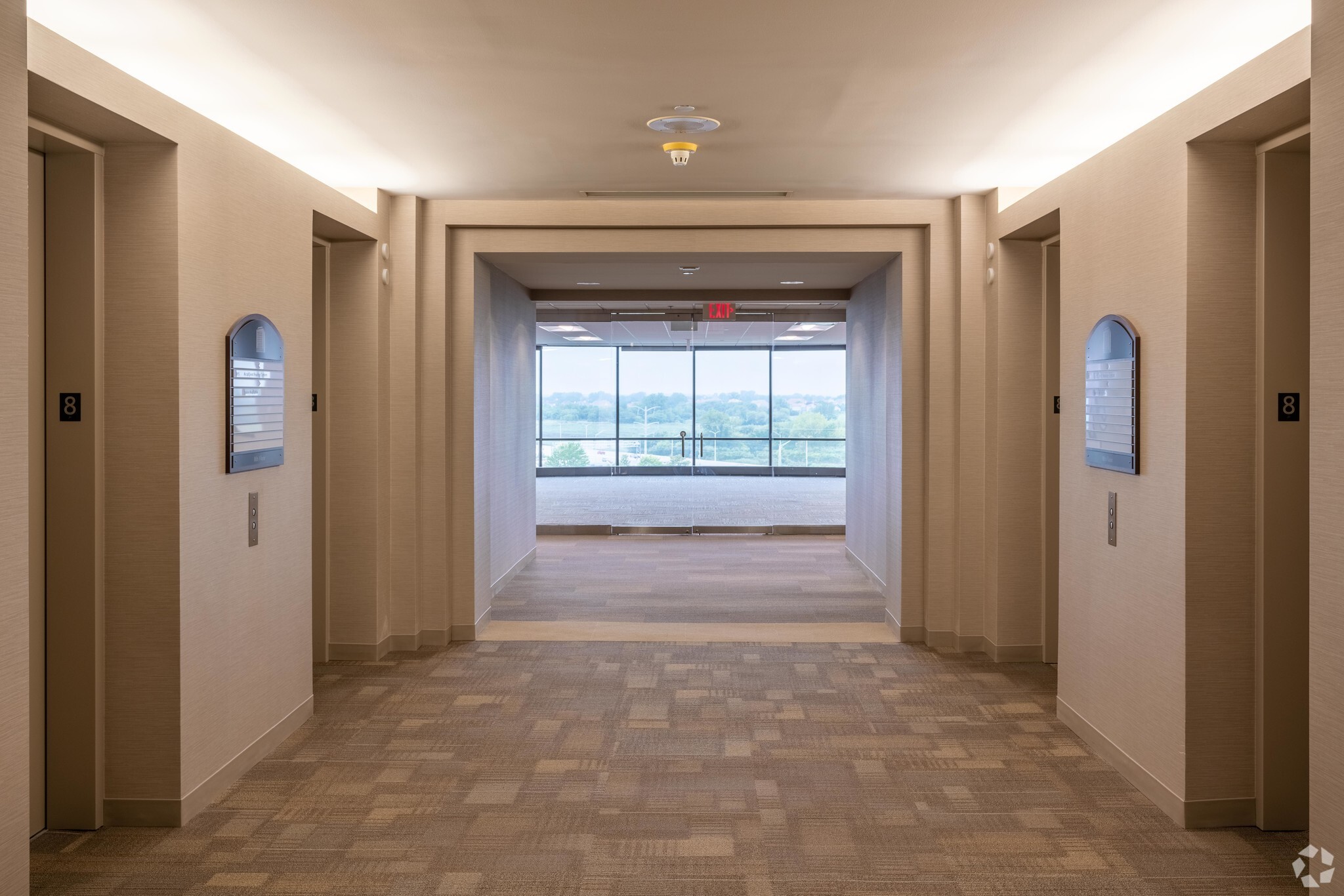 2800 W Higgins Rd, Hoffman Estates, IL for lease Interior Photo- Image 1 of 7