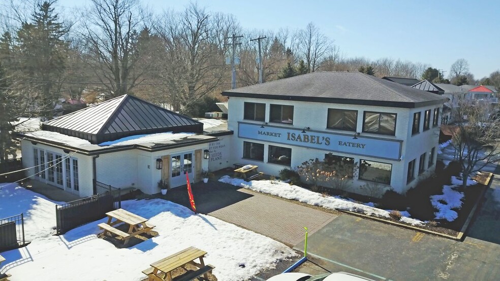 310 Blue Star Memorial Hwy, Douglas, MI for sale - Building Photo - Image 3 of 11