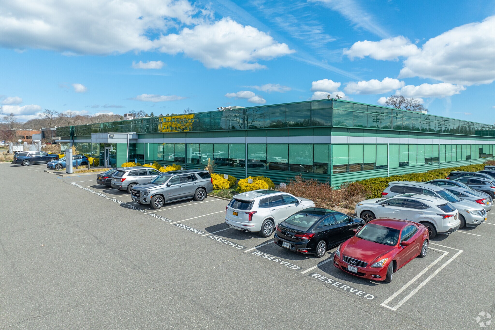 177-199 Crossways Park Dr, Woodbury, NY for lease Building Photo- Image 1 of 6