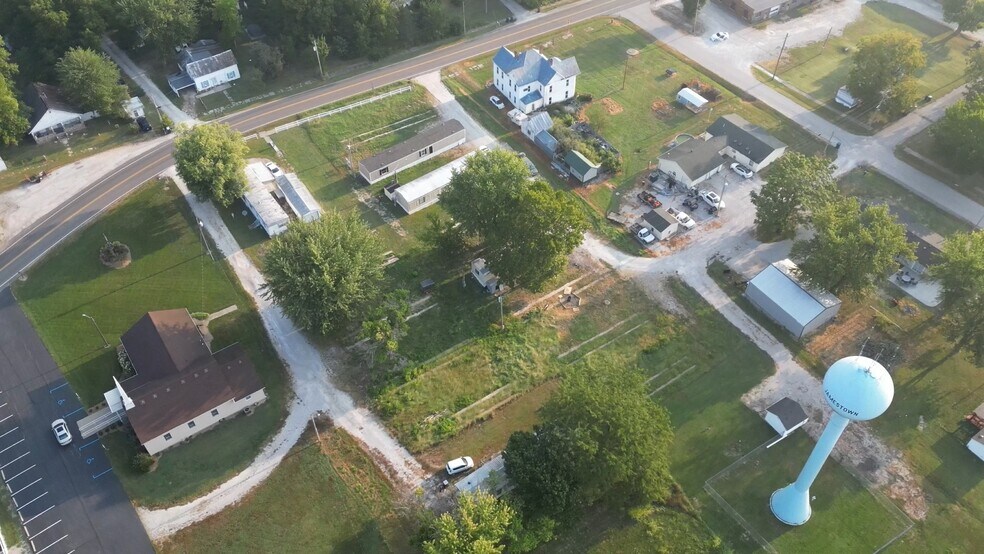 205 W Row St, Jamestown, MO for sale - Primary Photo - Image 1 of 1