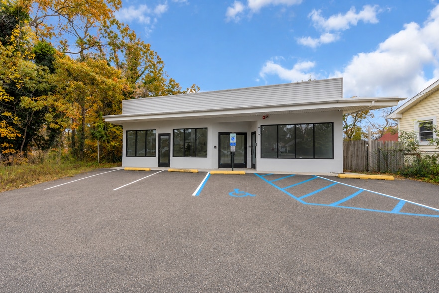 736 Mantoloking Rd, Brick, NJ for sale - Building Photo - Image 2 of 15