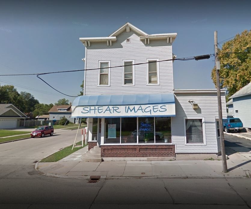 1861 Oregon St, Oshkosh, WI for sale Building Photo- Image 1 of 1