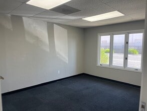 1231-1241 E Warner Ave, Santa Ana, CA for lease Interior Photo- Image 2 of 15