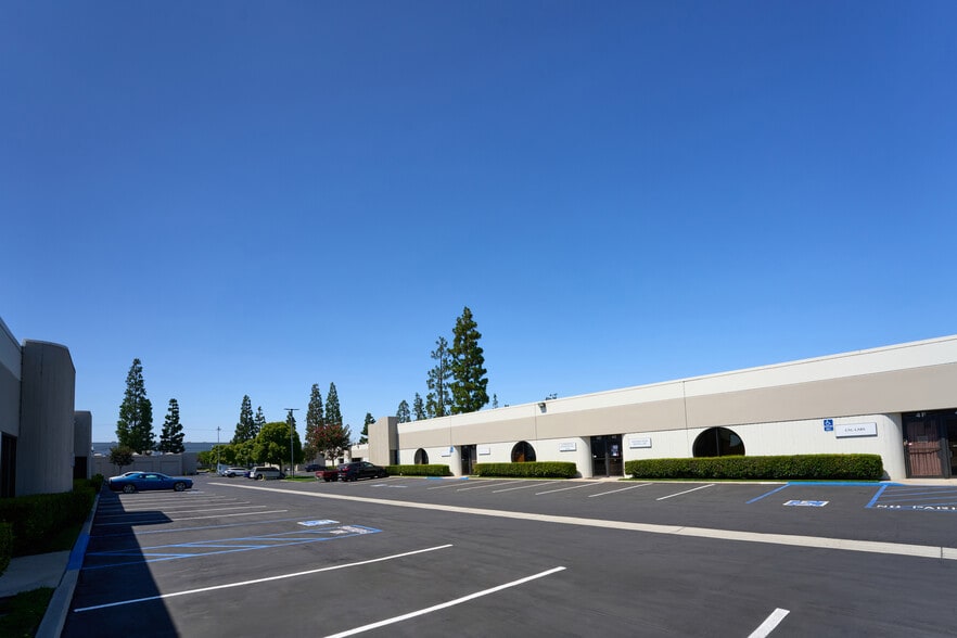 14747 Artesia Blvd, La Mirada, CA for lease - Building Photo - Image 3 of 7