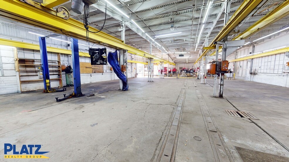 3700 Oakwood Ave, Youngstown, OH for lease - Interior Photo - Image 3 of 14