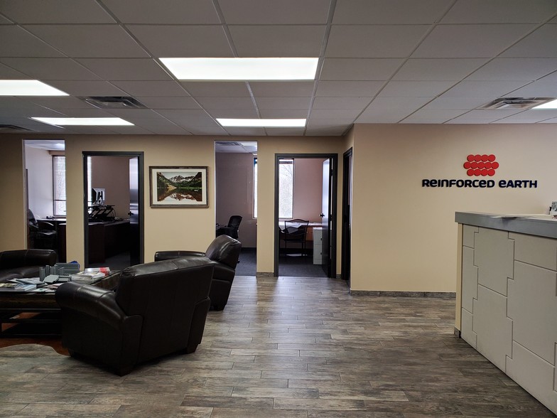 9025 E Kenyon Ave, Denver, CO for lease - Interior Photo - Image 3 of 53