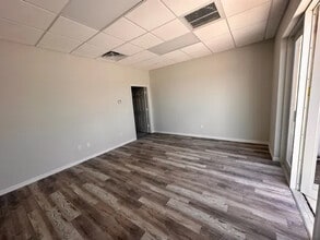 500 NW University Blvd, Port Saint Lucie, FL for lease Interior Photo- Image 2 of 3