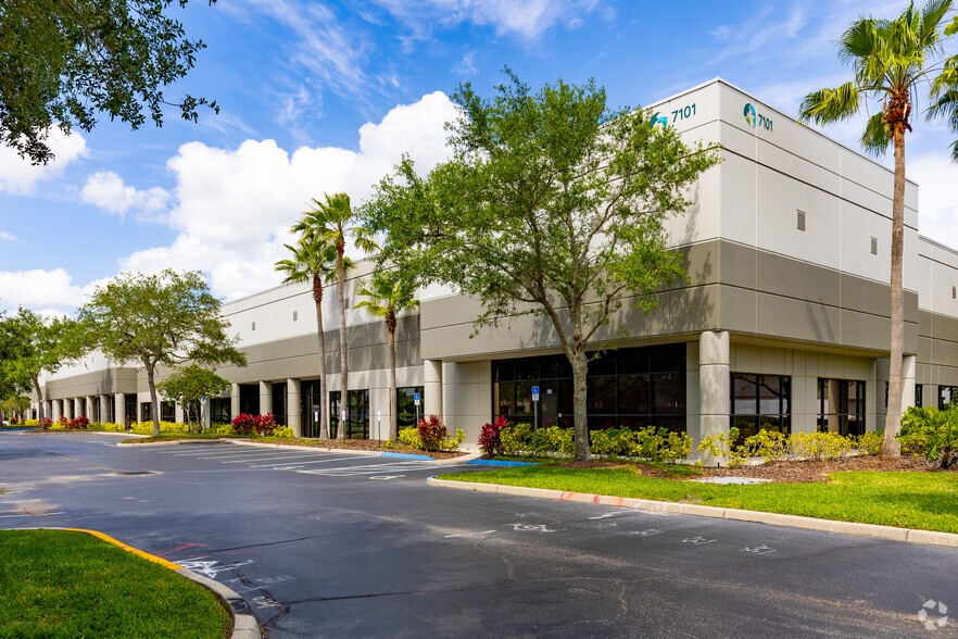 7022 Tpc Dr, Orlando, FL for lease - Building Photo - Image 1 of 4