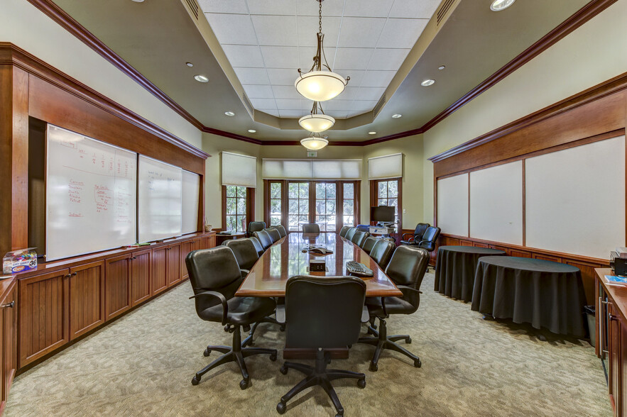 140 Diamond Creek Pl, Roseville, CA for lease - Building Photo - Image 3 of 7