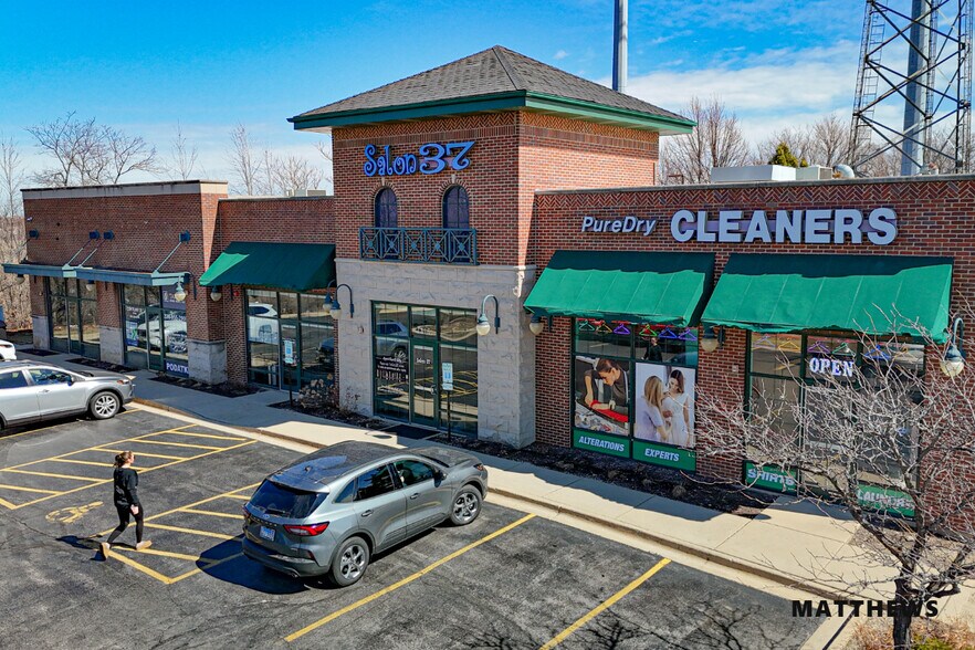 1409-1419 Commerce Dr, Algonquin, IL for sale - Building Photo - Image 2 of 4