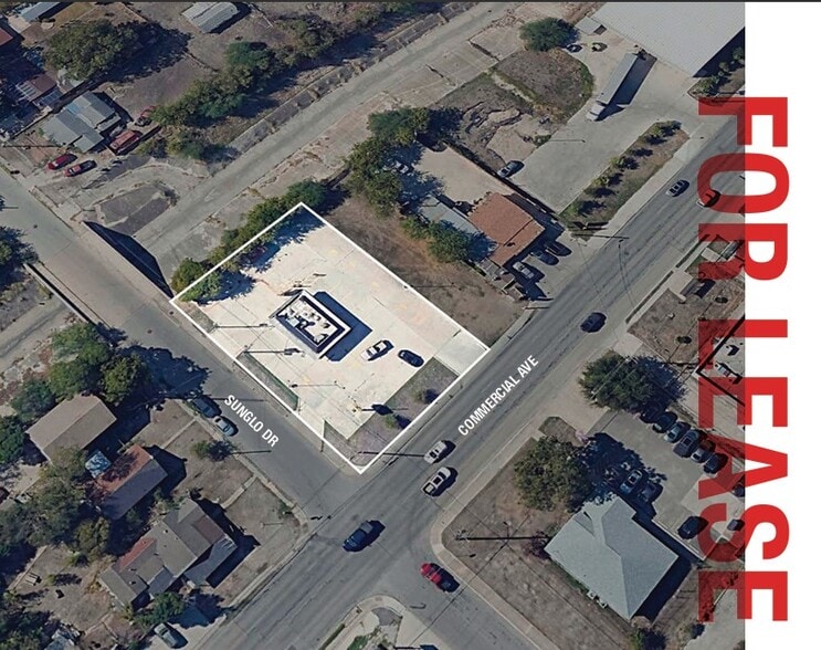 2423 Commercial Ave, San Antonio, TX for lease - Building Photo - Image 1 of 13