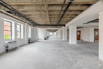 1141 N Robinson Ave, Oklahoma City, OK for lease Interior Photo- Image 1 of 2