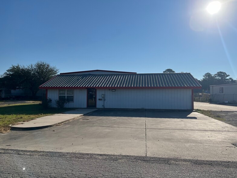 1539 East Ln, Beaumont, TX for sale - Building Photo - Image 2 of 5