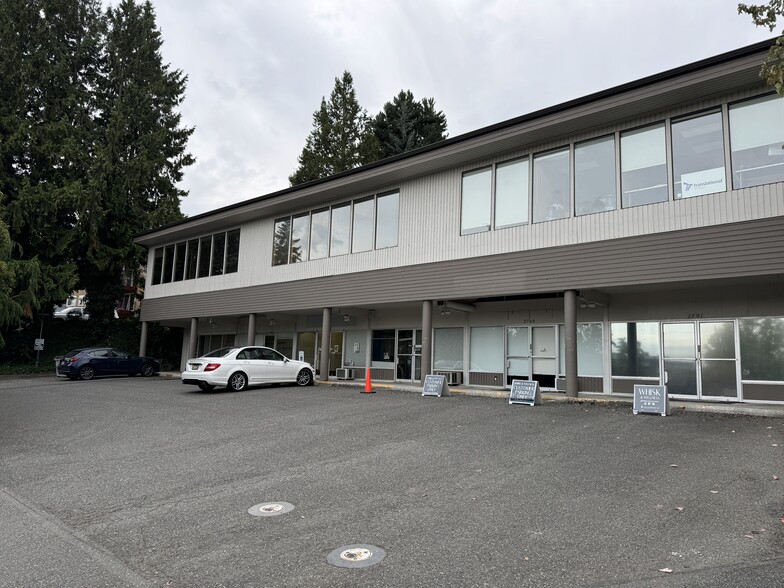 2701-2711 76th Ave SE, Mercer Island, WA for lease - Primary Photo - Image 1 of 1