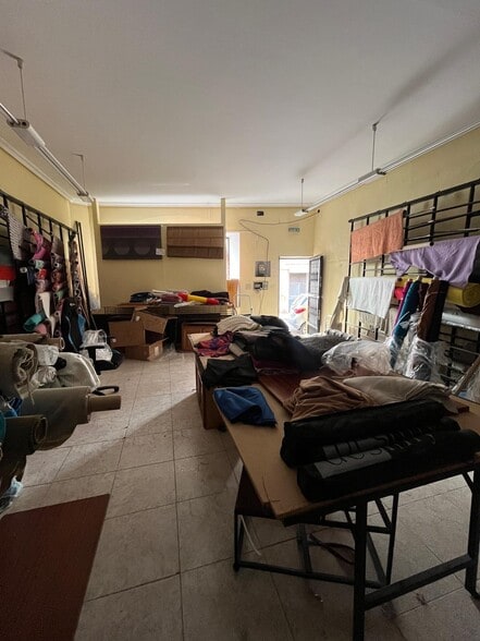 Calle de las Casas de Cotallo, 1-1, Cáceres, Cáceres for lease - Building Photo - Image 3 of 8