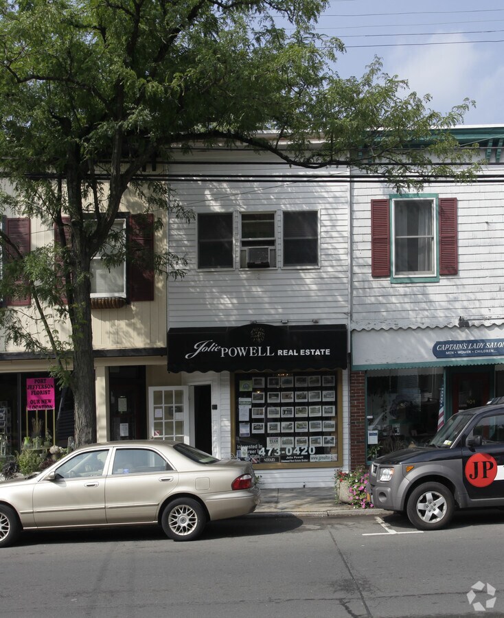406 Main St, Port Jefferson, NY 11777