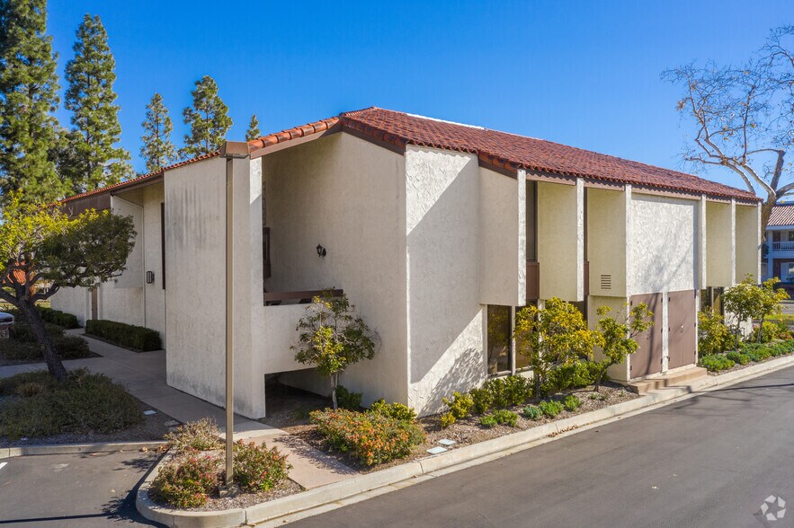 16810-16816 Bernardo Center Dr, San Diego, CA for lease - Building Photo - Image 2 of 10