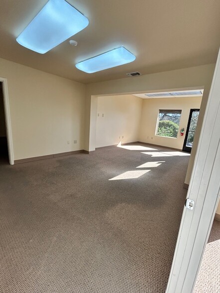 11860 Kemper Rd, Auburn, CA for lease - Interior Photo - Image 2 of 19