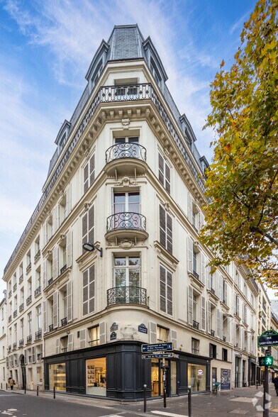 198 Boulevard Saint-Germain, Paris for sale - Building Photo - Image 3 of 13