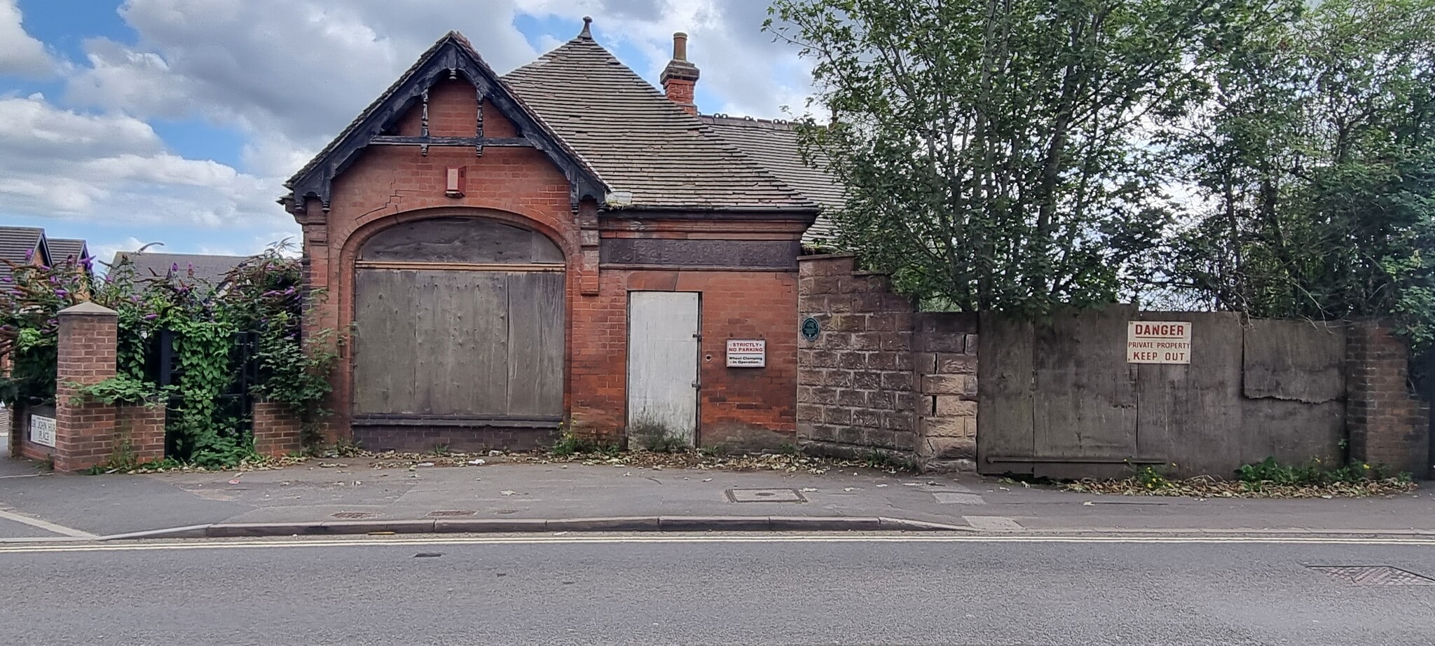 63 Swadlincote Rd, Swadlincote for sale Building Photo- Image 1 of 1