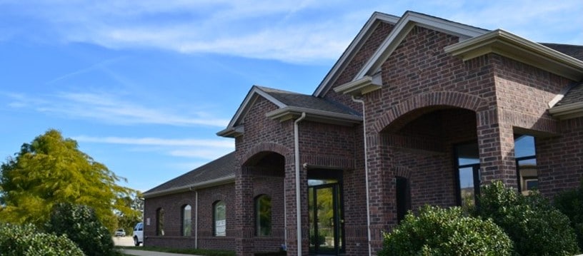 4020 Huffines Blvd, Carrollton, TX for sale - Primary Photo - Image 1 of 1